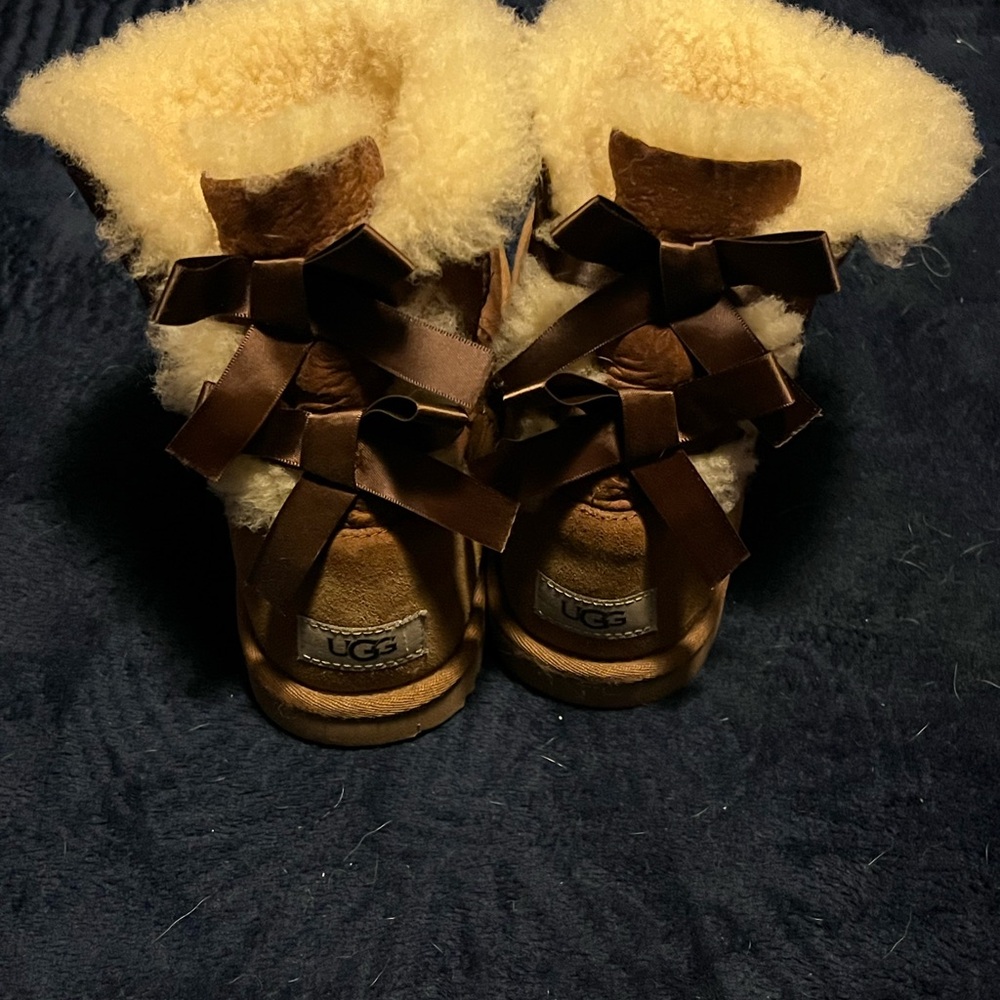 UGG Tan and Cream Shearling Boots with Bows Bailey bow II ribbon Ugg